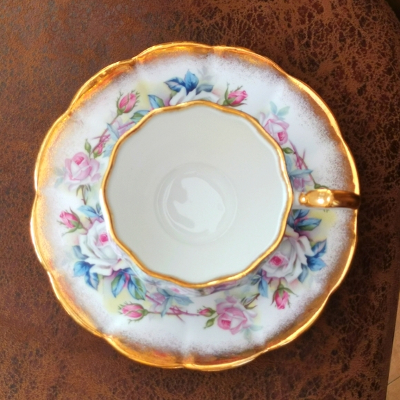 Vintage Stratford Teacup and Saucer, Fine Bone China - Picture 2 of 6
